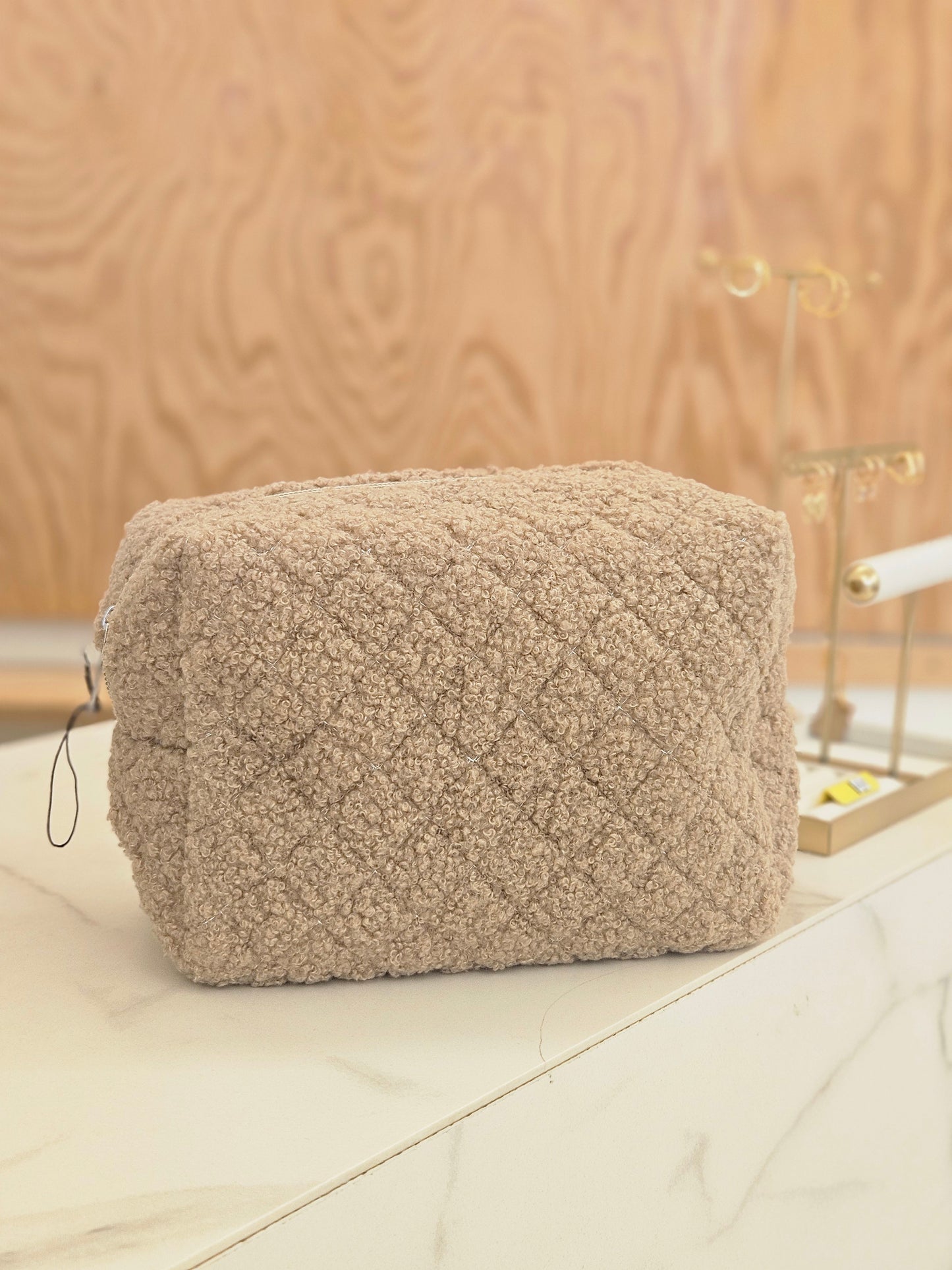 Teddy beige toilettas